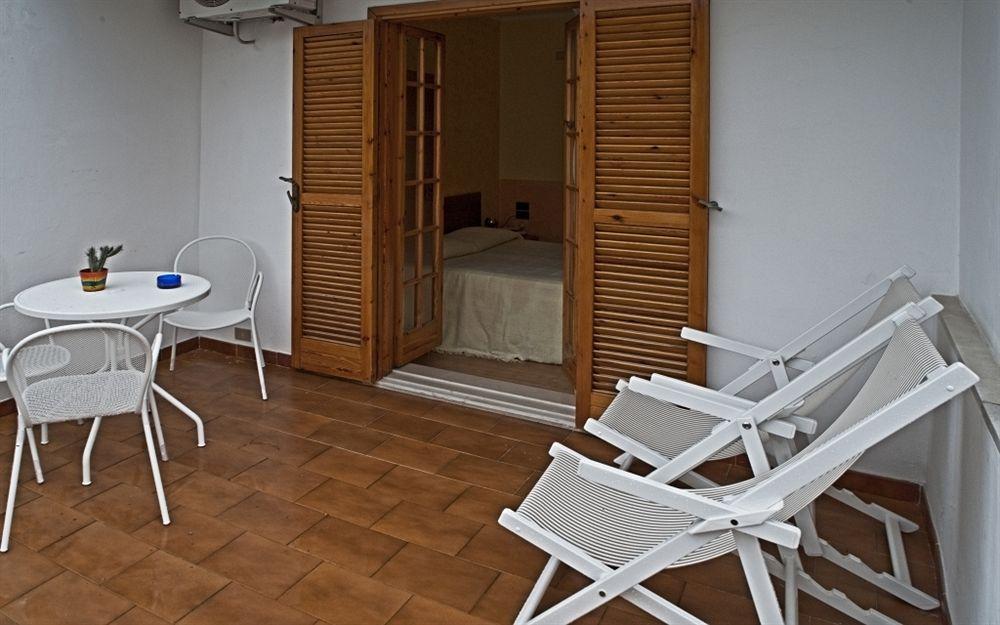 Hotel Apeneste Mattinata Bagian luar foto
