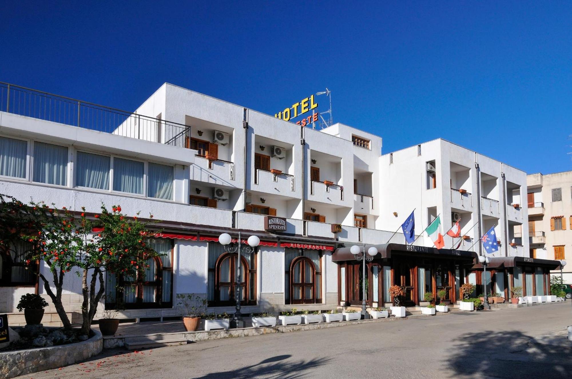 Hotel Apeneste Mattinata Bagian luar foto
